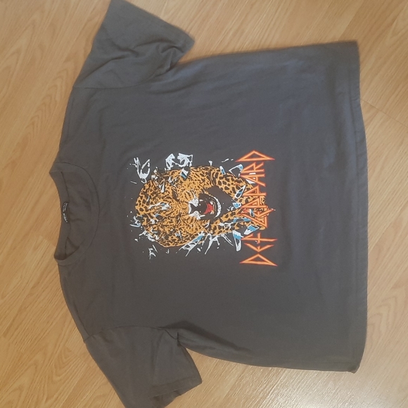 SHEIN Tops - Def Leppard tee